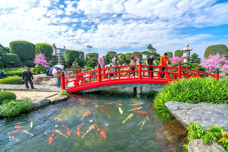 Công viên Cá KOI Rinrin Park - điểm sống ảo lý tưởng